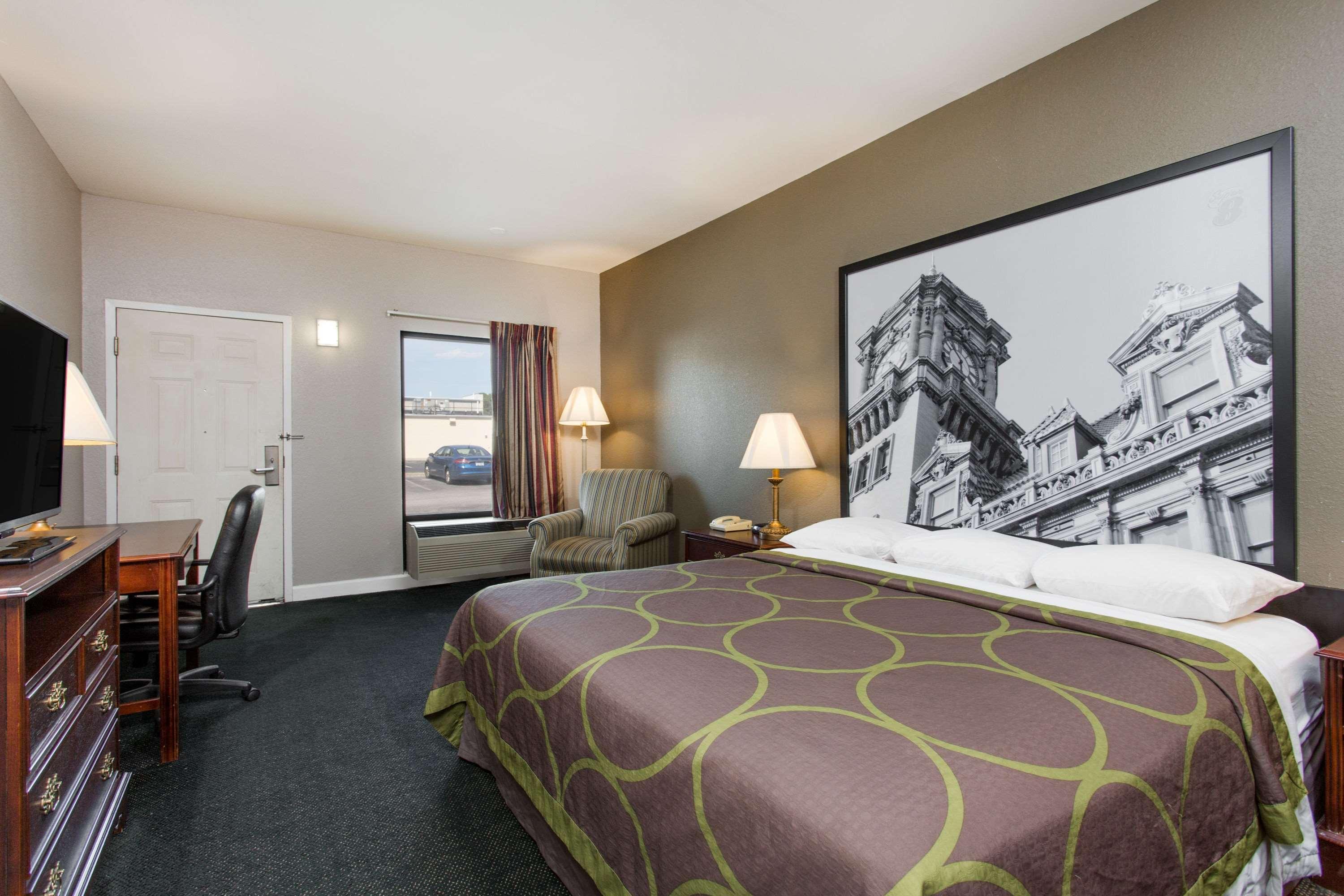 Motel Super 8 By Wyndham Petersburg Exteriér fotografie