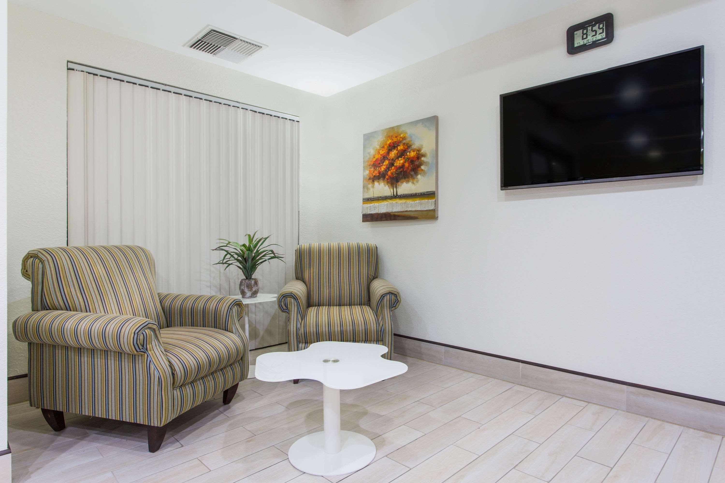 Motel Super 8 By Wyndham Petersburg Exteriér fotografie